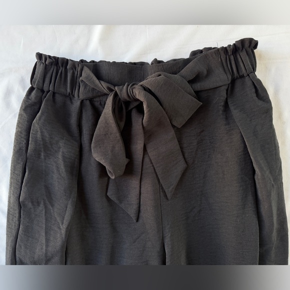 Elegant Black Wide-Leg Pants - Picture 3 of 5